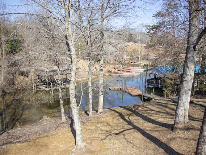 Dock-4